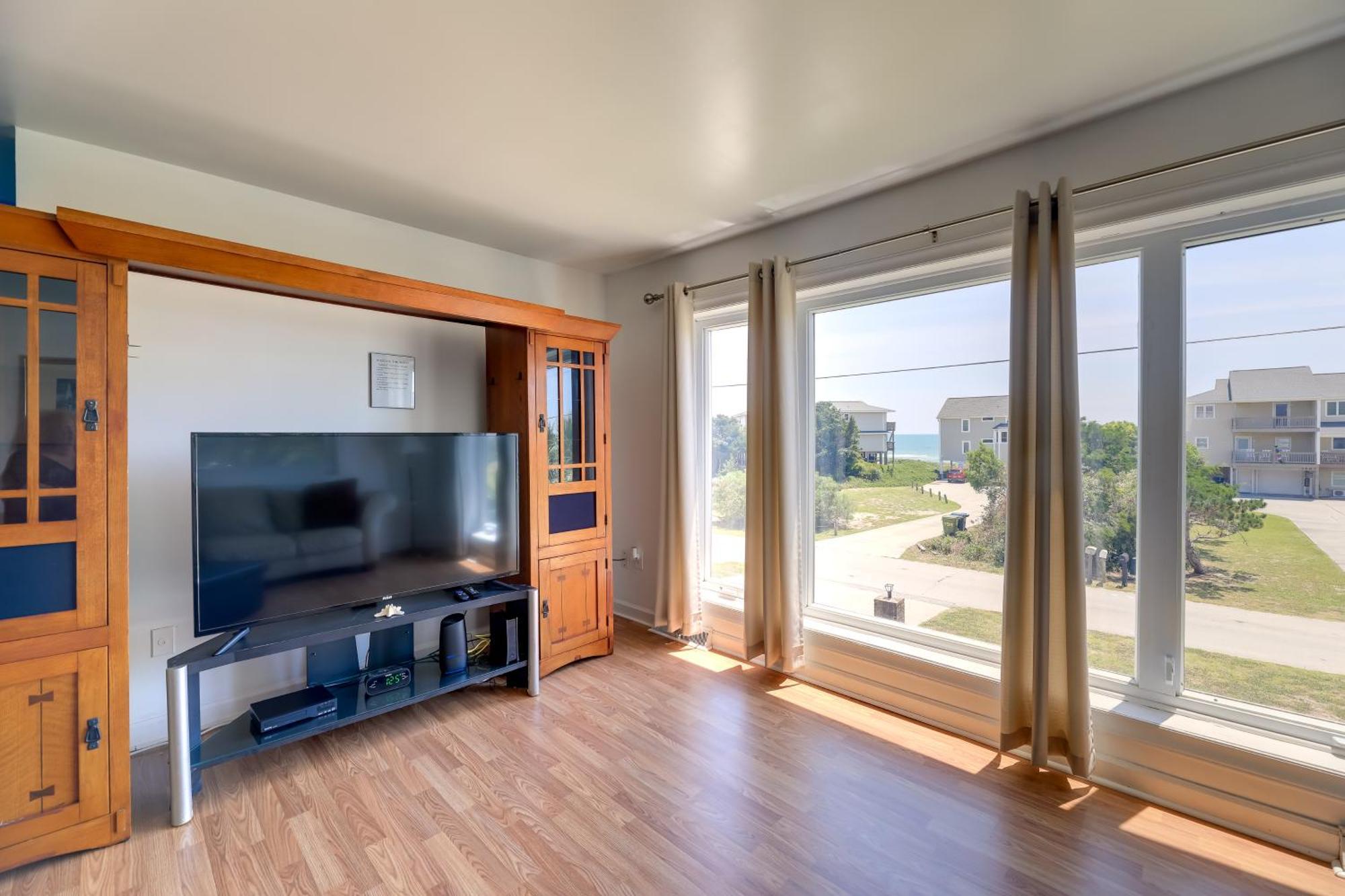 West Of The Moon Ocean Apt With Beach Access! إمرالد أيسل المظهر الخارجي الصورة
